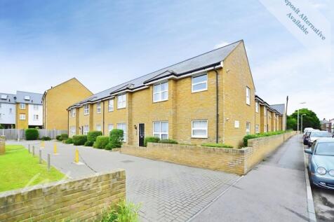 1-bed flat on Ark Lane Deal CT14, £925/mo
