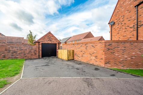 Garage/Driveway