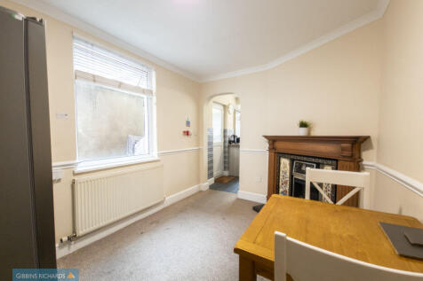 Sitting/Dining Room