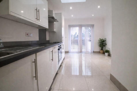 Kitchen / Living ...