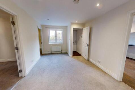 The Broadway, Haywards Heath, RH16 photo 5