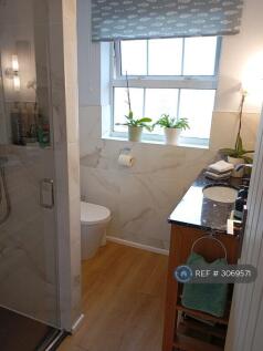Stonebeck Avenue, Harrogate, HG1 photo 3