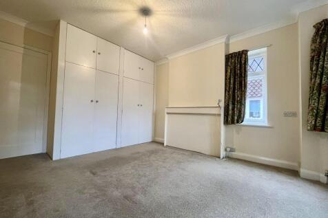 17f65ad6-32fe-400...