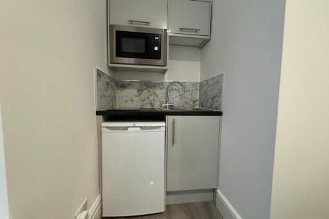 Lodge Road, Southampton, Hampshire, SO14 photo 3