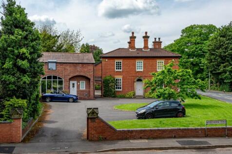 Woodthorne Grange-front1.jpg