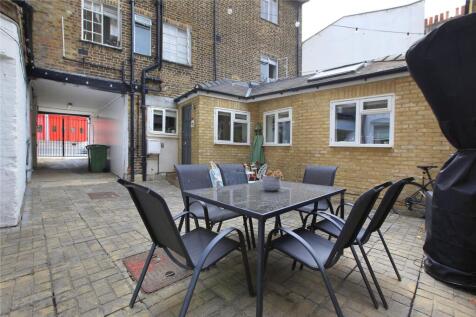 property in Old Town, 
Clapham Common, SW4