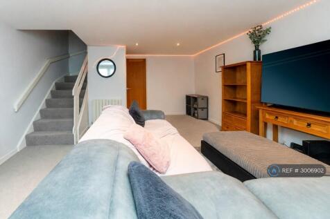 Bridge Place, Godmanchester, Huntingdon, PE29 photo 2
