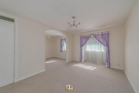15 CHALK HILL CT DD4 0LU 130826 EDIT (1 of 17).jpg