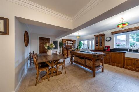 3 Ptarmigan Place-002.jpg