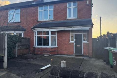 5-bed semi-detached on Lenton Boulevard, Lenton, Nottingham, NG7 2BT, £2,600/mo