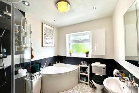 WhatsApp Image 2025-09-26 at 14.08.11 (3).jpeg