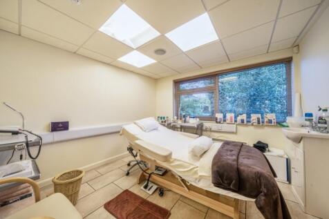 1347880-1-68b853f513106