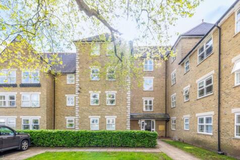 London, SW18 - property photo