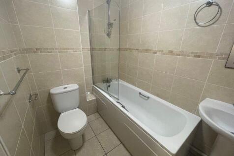 East Ipswich photo 5