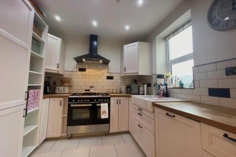 heol y felin kitchen.jpg
