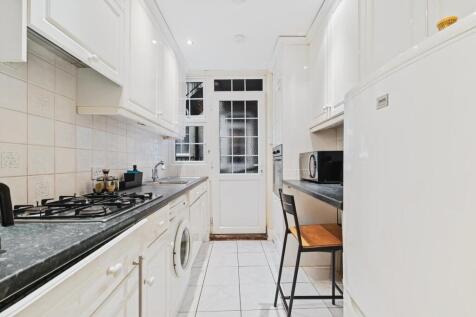 NEW KITCHEN 2.jpg