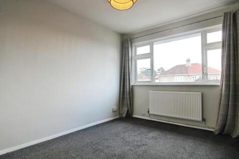 77f41db3-BEDROOM 201.JPG