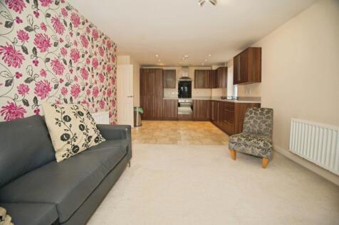 Living/Dining Area