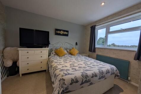 PXL_20251003_0941...