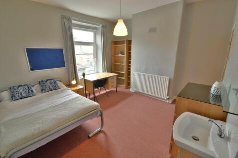 4 BED STUDENT HOUSE SHARE - BROOMHILL photo 3