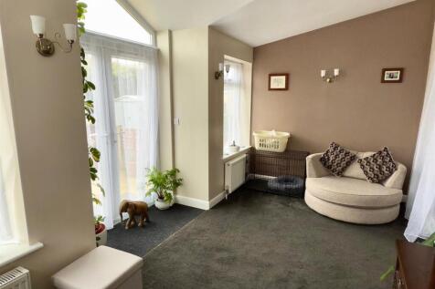 garden room rear.jpg