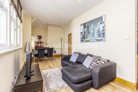 Open plan living vie