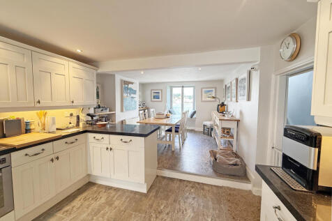 7 resized_image00048