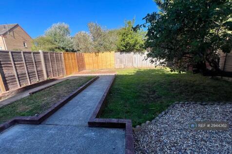 Stunning, Large &amp; Low-Maintenance Private Garden