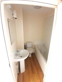 Bathroom Flat 8.JPG