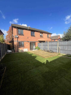 Modern Three Bed situated on a small Cul-De-Sac I