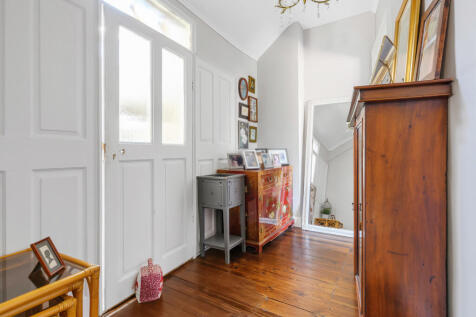 56 Church St-Hi-3...