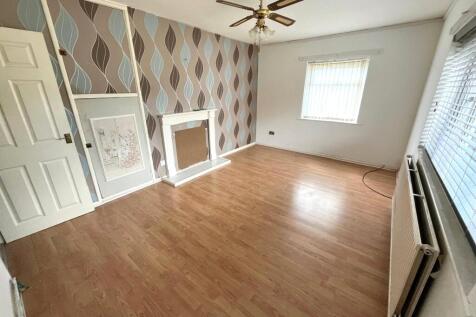 Madams Wood Road, Worsley, M28 photo 5
