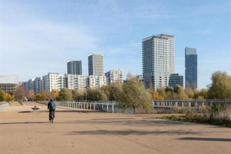 Honour Lea Avenue E20