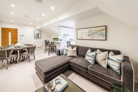 2 bed penthouse to rent