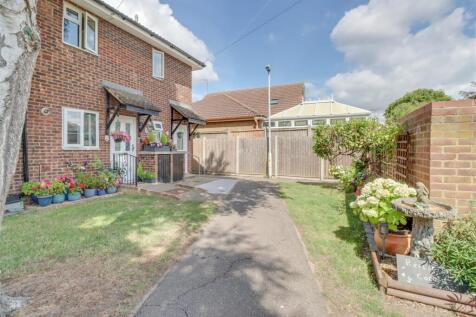 29 PINE CLOSE-12.jpg