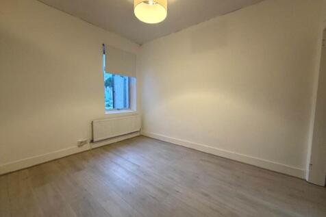 Rotherfield Road, Enfield, EN3 photo 4