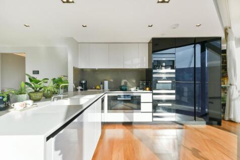 2 bed, 2 bath Apartment in newcastle - Photo 3