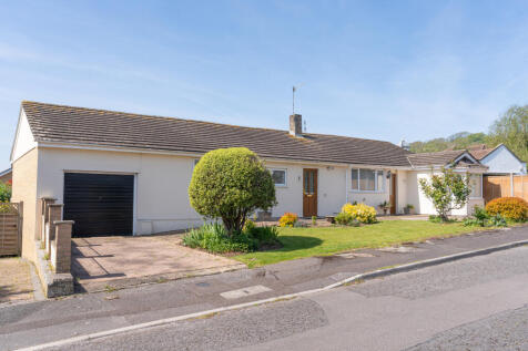 8 Meadow Drive-28