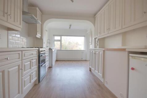 Kitchen 2.jpg