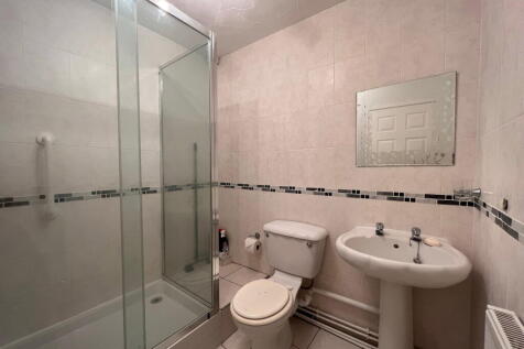 To Let -  Hazel Court, Aughton Street, Ormskirk, Lancashire - One Bed Apt photo 3
