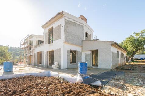 NEWLY BUILT MODERN VILLA IN UNIQUE LOCATION OF SELVA 