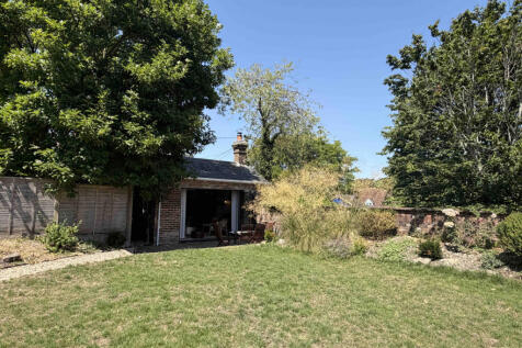 3 Bed bungalow, Durweston