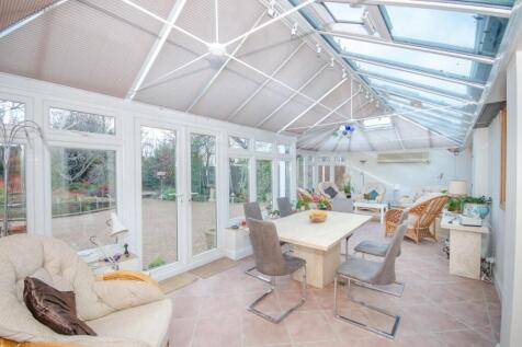 Conservatory pic 2.jpg