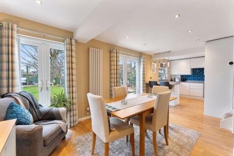 Family Dining Kitchen