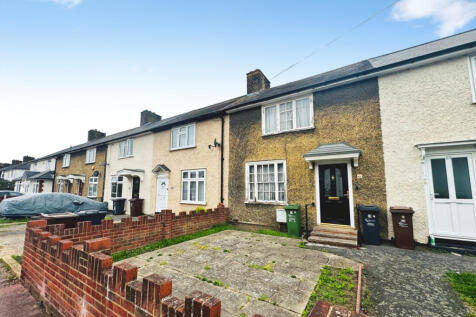CHAIN FREE THREE BEDROOM TERRACE HOUSE IN NEED OF