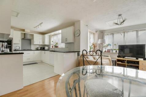 Kitchen diner family room