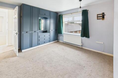 CAM04233G0-PR0046-STILL015