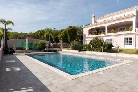 Villa - For sale - Hometown Properties