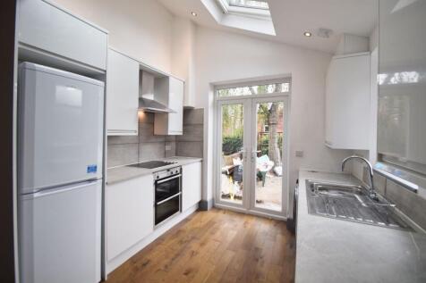 4-bed house on 13 Khartoum Road, Ecclesall , £429/mo