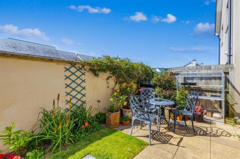 A12 - 5 Eastacoombes Way Marlborough - 250708.jpg